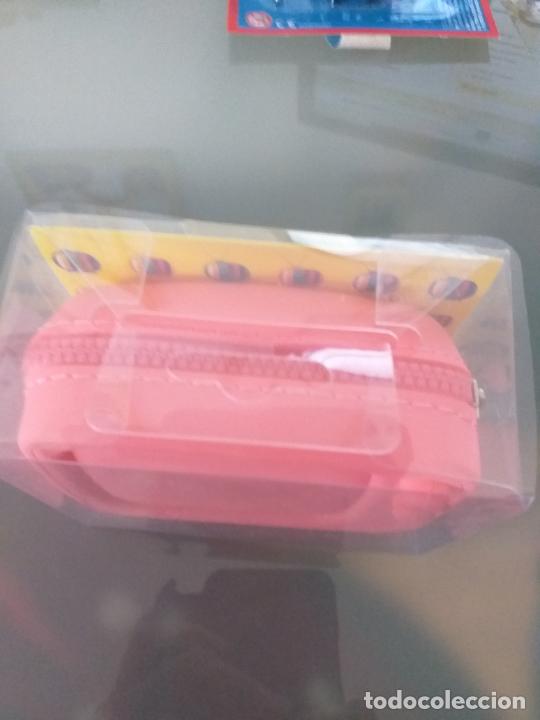 Coleccionismo: MONEDERO DE SILICONA 10 CM - Foto 2