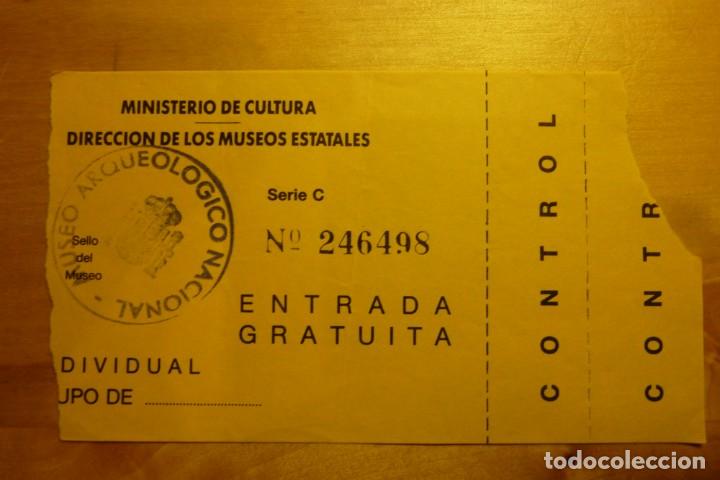 Collecting paper: Entrada Museos Estatales Ministerio de Cultura Turismo Sello Museo Arqueol&oacute;gico Nacional Madrid