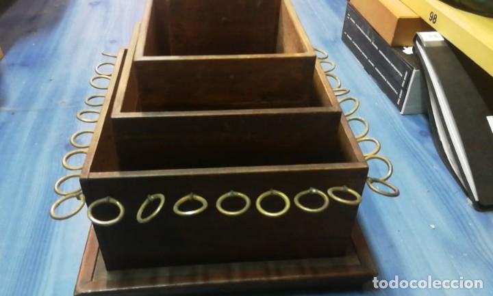 Coleccionismo: CURIOSO EXPOSITOR PIPAS PIPERO EN MADERA - Foto 3