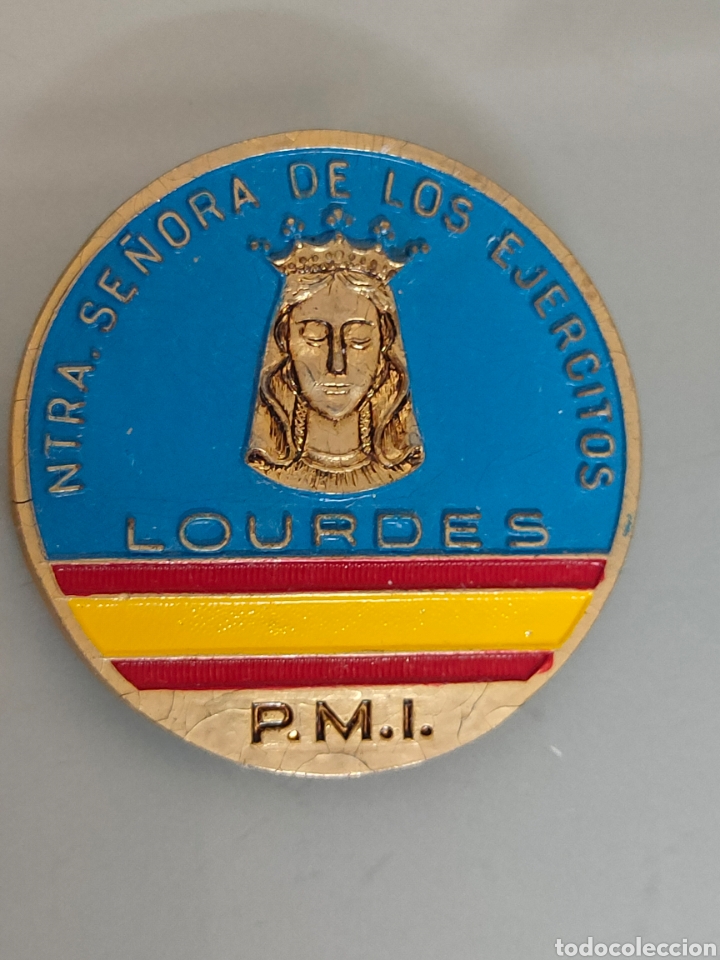 Colecionismo: PIN INSIGNIA NTRA. SE&Ntilde;ORA DE LOS EJERCICIOS LOURDES P.M.I. 5cm DI&Aacute;METRO