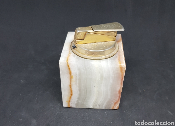 Collezionismo: Antiguo mechero de sobremesa - car127