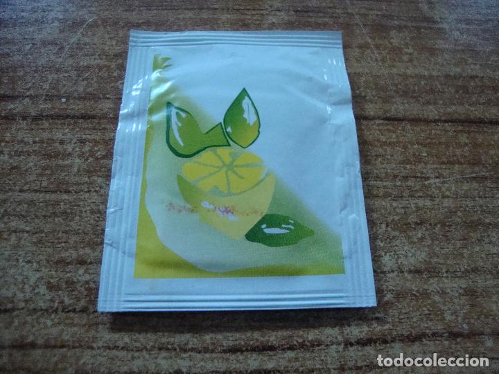 Collecting: AMPLIA TU COLECCION TOALLITA REFRESCANTE