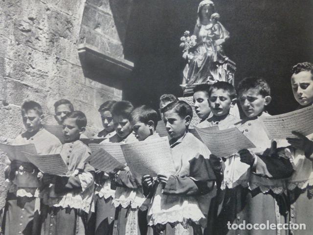 Collectionnisme: RONCESVALLES NAVARRA ESCOLAN&Iacute;A DE LA REAL COLEGIATA ANTIGUA LAMINA HUECOGRABADO A&Ntilde;OS 50