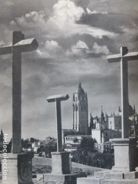 Coleccionismo: SEGOVIA VISTA ANTIGUA LAMINA HUECOGRABADO A&Ntilde;OS 50