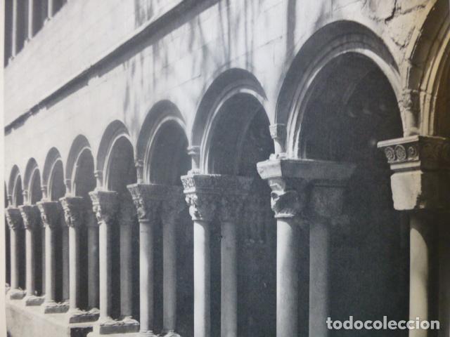 Coleccionismo: RIPOLL GERONA CLAUSTRO ANTIGUA LAMINA HUECOGRABADO A&Ntilde;OS 50