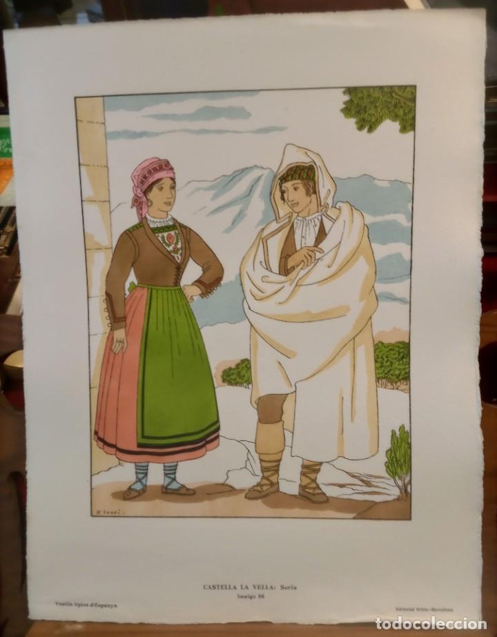 Coleccionismo: TRAJE REGIONAL - SORIA - COLOREADO A MANO POCHOIR - D'IVORI - 1936 - 35,5x28cm - PAPEL HILO
