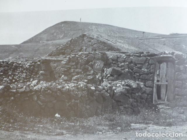 Collecting paper: FUERTEVENTURA ANTIGUO HUECOGRABADO