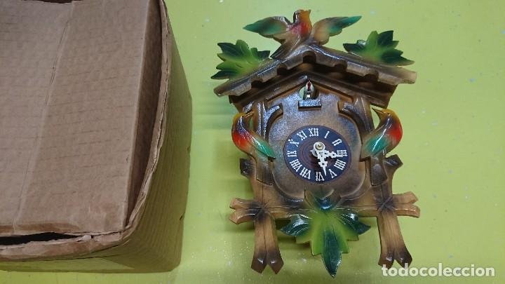 curioso reloj cucu-cuco con automata que toca u - Compra venta en  todocoleccion