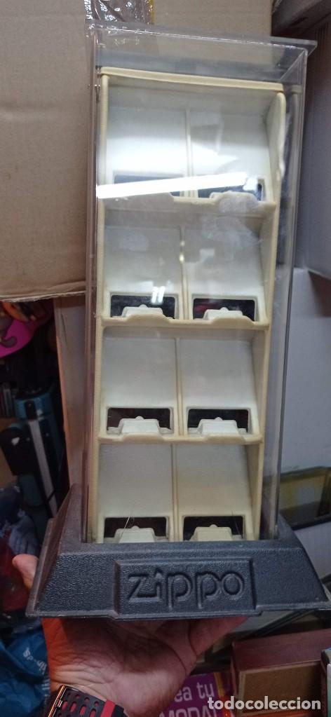 Coleccionismo: Expositor de ZIPPO para 8 zippos con llave