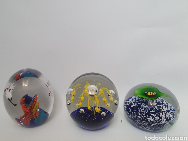 Coleccionismo: 3 BOLAS DE CRISTAL, PISAPAPELES. - Foto 1