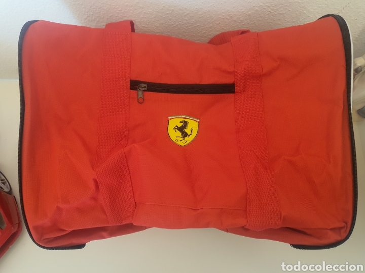 Coleccionismo: bolsa de deporte Ferrari del banco santander