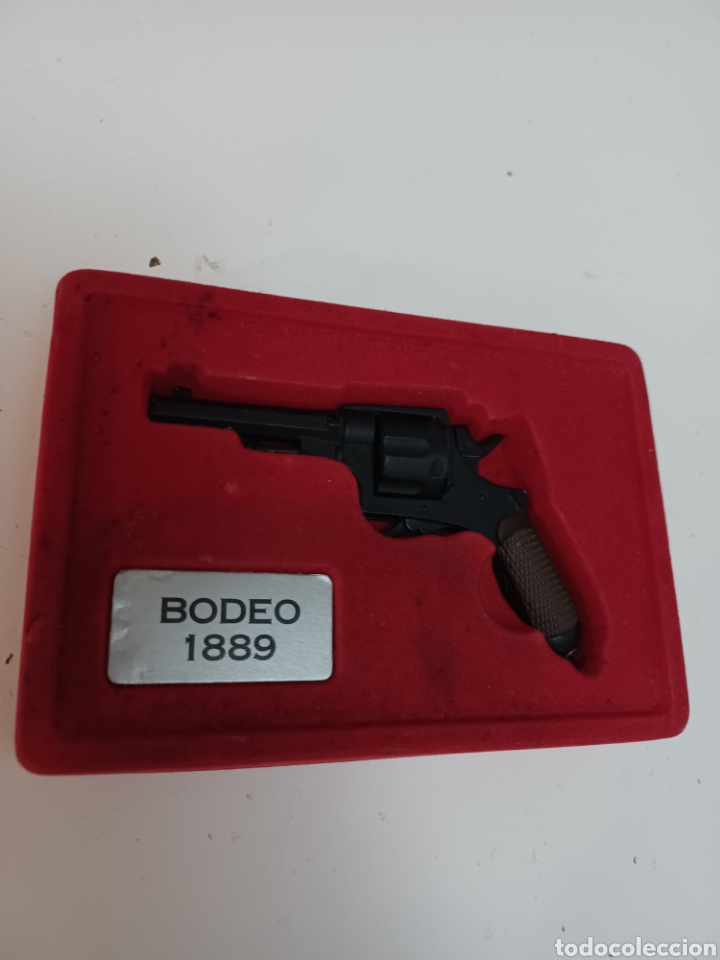 Coleccionismo: Miniatura pistola metal Bodeo 1889 Orbis RBA