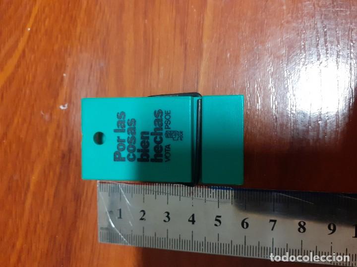 Coleccionismo: Pinza Propaganda electoral vota psoe por las cosas bien hechas