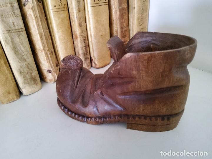 Coleccionismo: ZAPATO CON RATON DE MADERA TALLADA - Foto 3