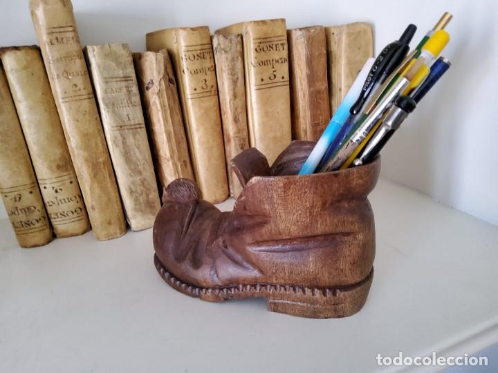 Coleccionismo: ZAPATO CON RATON DE MADERA TALLADA - Foto 4