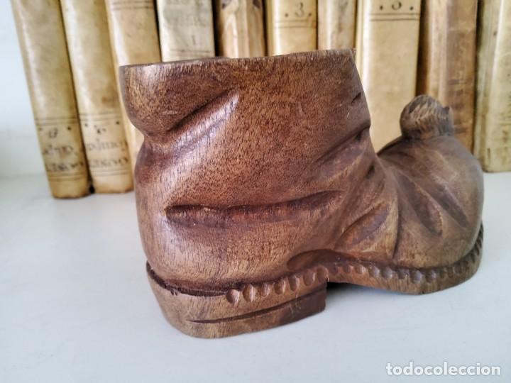 Coleccionismo: ZAPATO CON RATON DE MADERA TALLADA - Foto 5