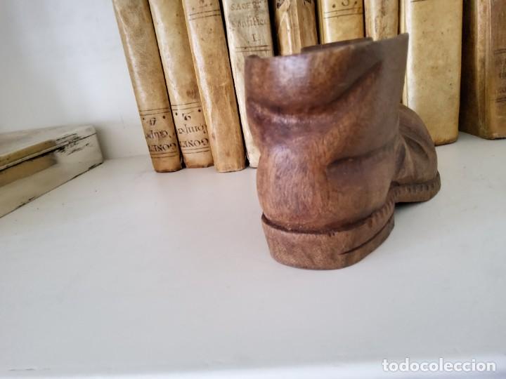Coleccionismo: ZAPATO CON RATON DE MADERA TALLADA - Foto 8