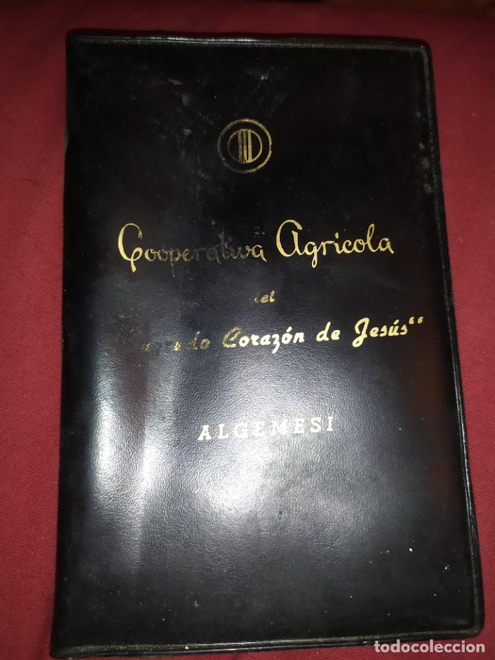 Coleccionismo: ANTIGUA CARTERA PL&Aacute;STICO PUBLICIDAD COOPERATIVA AGRICOLA DEL SAGRADO CORAZ&Oacute;N DE JESUS ALGEMESI
