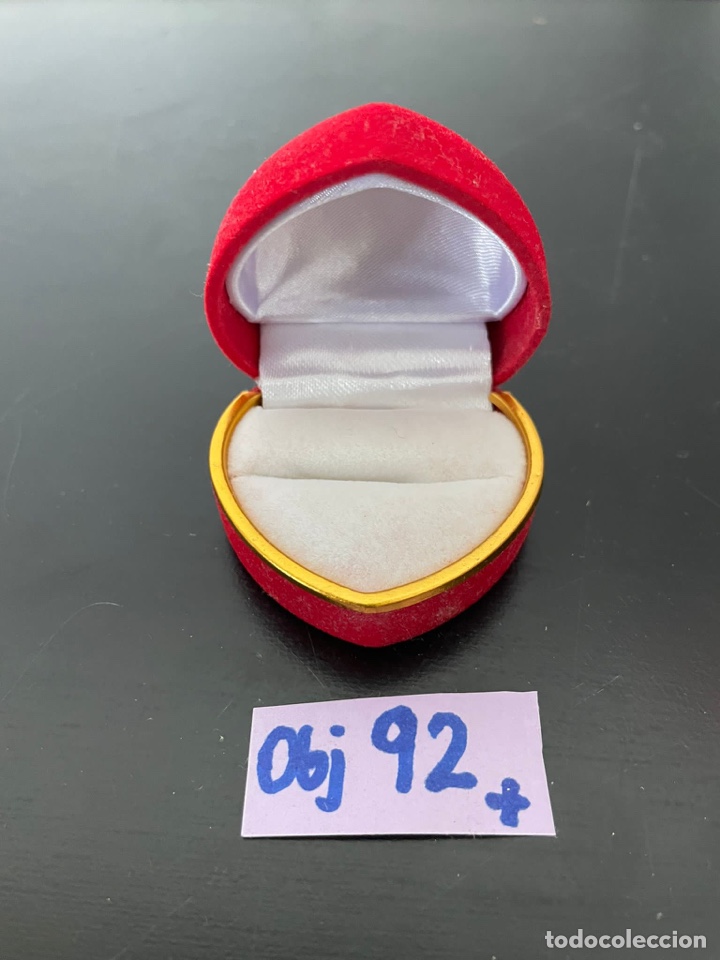 Coleccionismo: Caja coraz&oacute;n de regalo - Foto 2