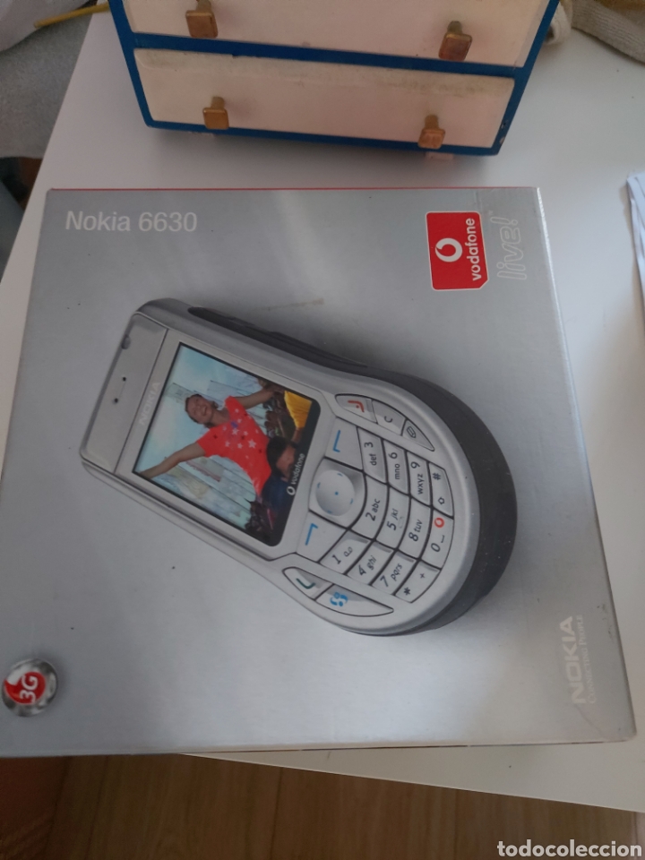 Coleccionismo: Caja con instrucciones Nokia 6330 - Foto 1