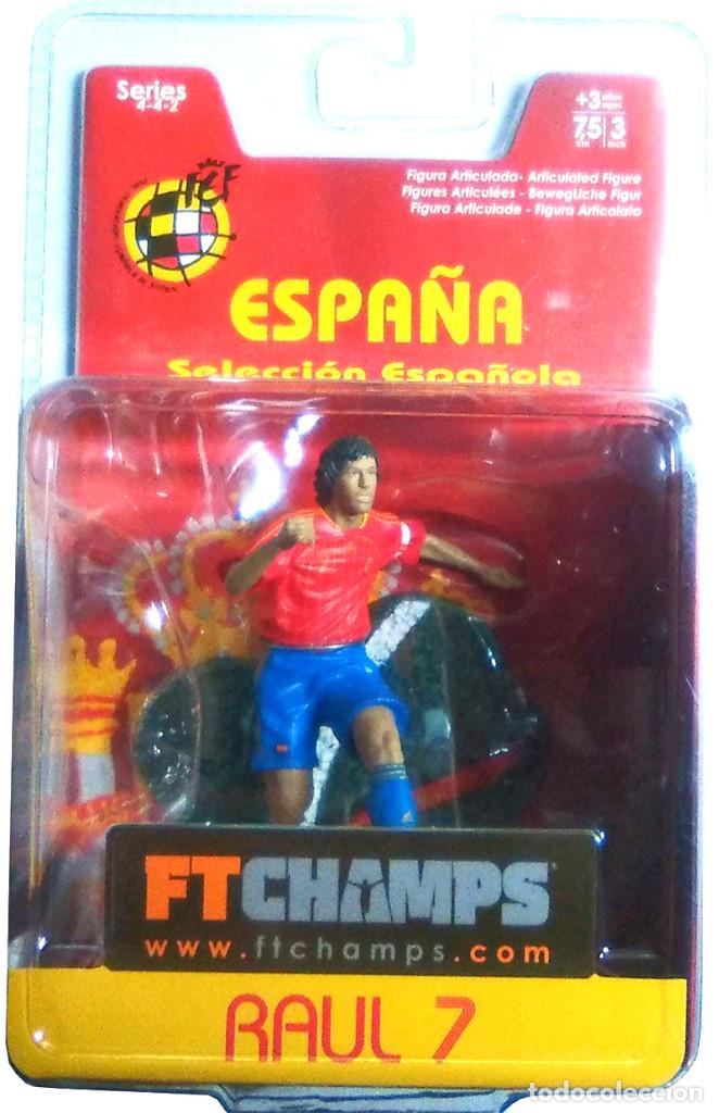 Coleccionismo: Figura de Futbolista FTChamps Ra&uacute;l 7 (Altura 7,5 cm.). NUEVO EN BL&Iacute;STER!!.