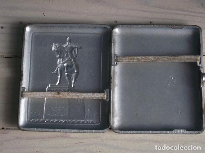 Coleccionismo: Pitillera Sovi&eacute;tica - URSS - Cierre ambar - Sello en el interior - Foto 2