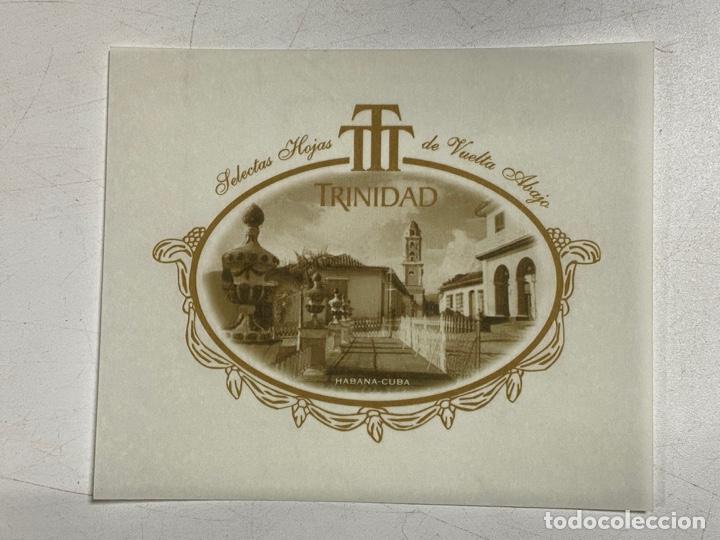 Collecting paper: TRINIDAD. SELECTAS HOJAS DE VUELTA ABAJO. MEDIDAS APROXIMADAS: 10 X 11.5 CM