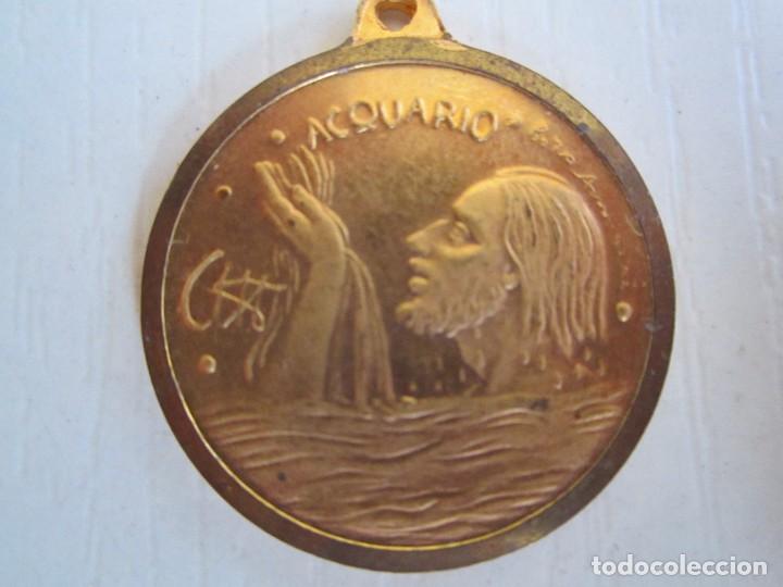 Coleccionismo: (1)MEDALLA DE ACUARIO - Foto 1