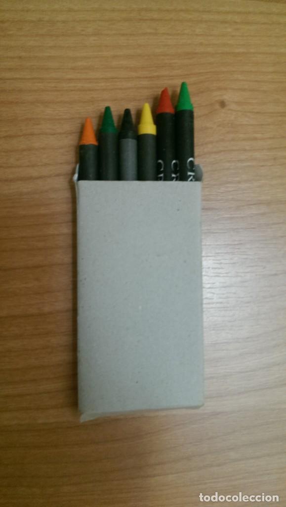 Collecting: CAJITA CON 6 CERAS DE COLORES