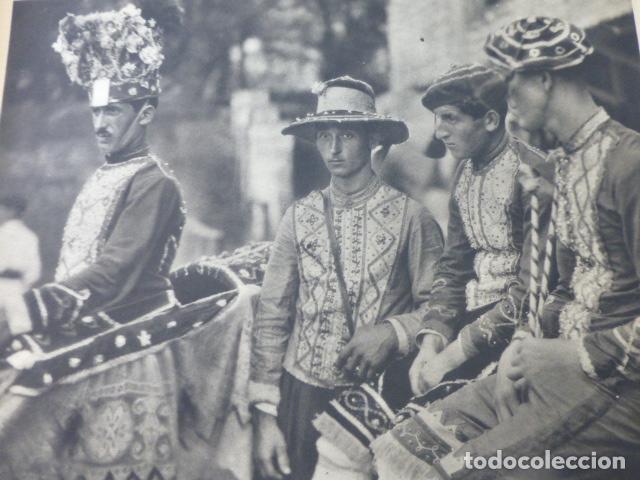 Colecionismo: VALCARLOS NAVARRA DANZANTES ANTIGUA LAMINA HUECOGRABADO A&Ntilde;OS 40
