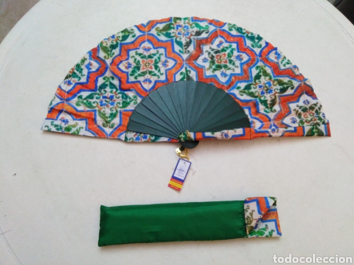Collectionnisme: ABANICO LOLA BLAY ( en tela )