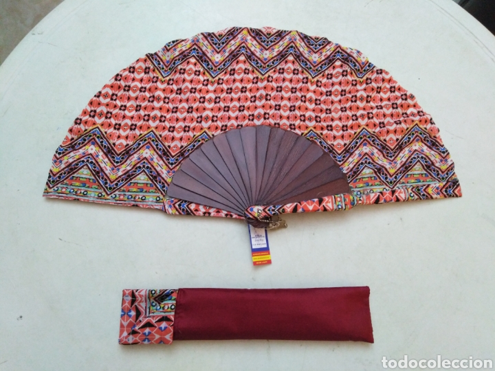Collectionnisme: ABANICO LOLA BLAY ( en tela )