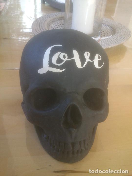 Coleccionismo: CALAVERA LOVE PINTADA EN NEGRO - Foto 2