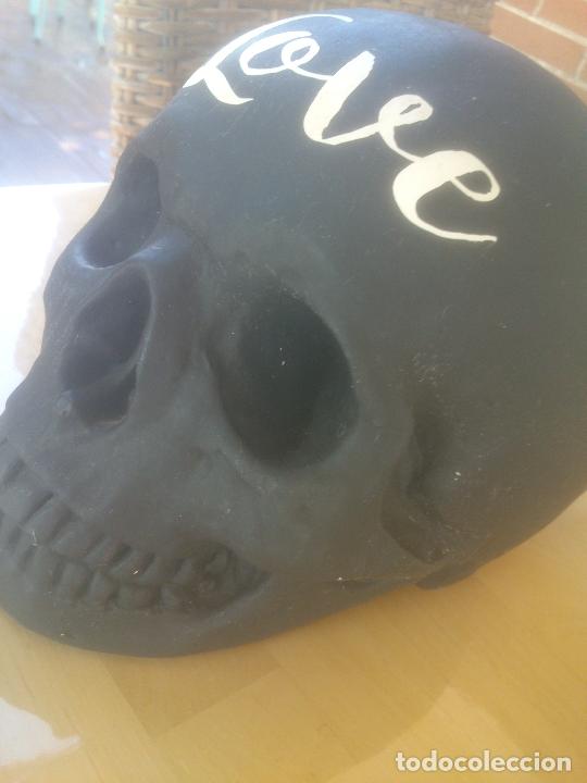 Coleccionismo: CALAVERA LOVE PINTADA EN NEGRO - Foto 3