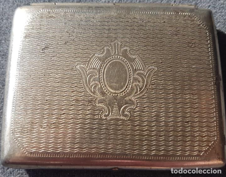 Coleccionismo: Pitillera antigua de metal labrada - Foto 1