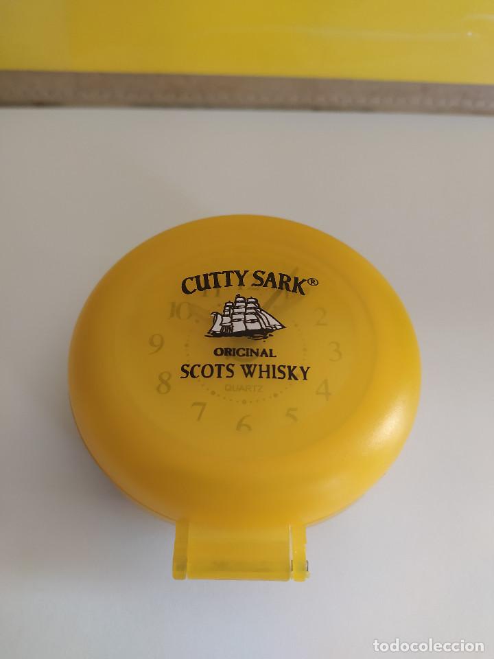 Coleccionismo: RELOJ CUTTY SARK SCOTS WHISKY FUNCIONANDO - Foto 4