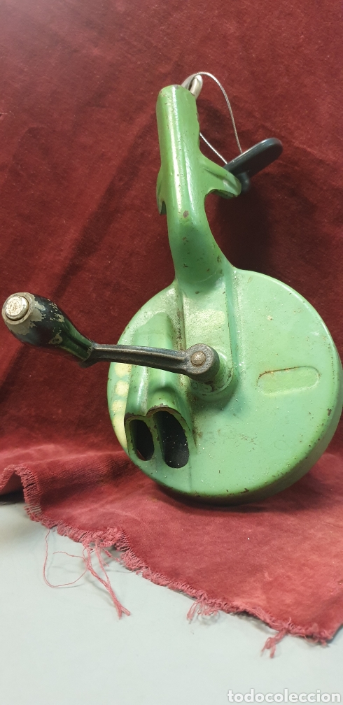 Coleccionismo: Antiguo abre latas industrial