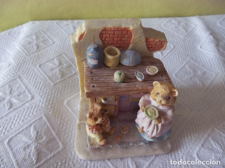 Collecting: FIGURA ANIMALITOS DE RESINA