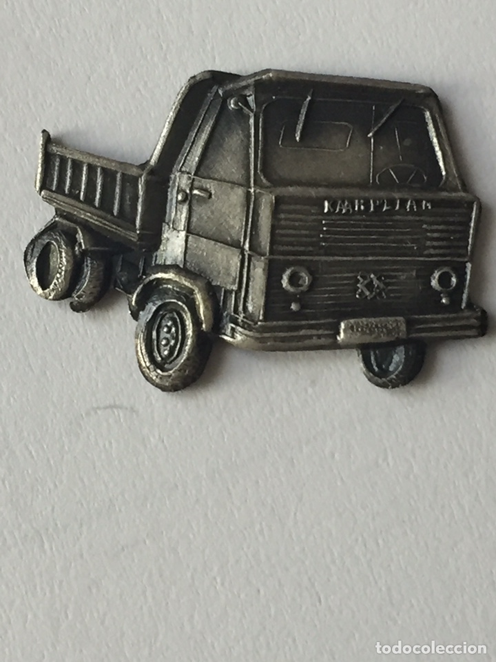 Coleccionismo: Insignia cami&oacute;n Pegaso