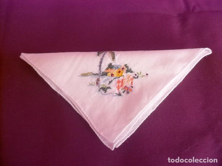 Collecting: PA&Ntilde;UELO BOLSILLO DE SE&Ntilde;ORA A&Ntilde;OS 70