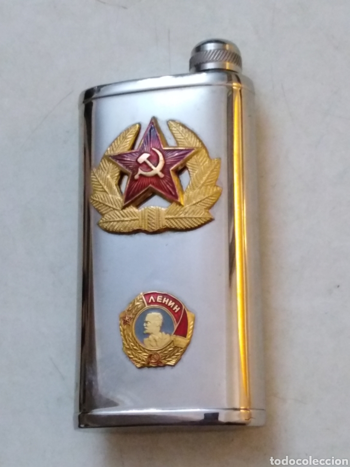 Collectionnisme: Petaca Rusa ( 12.50 cm X 6.50 cm )