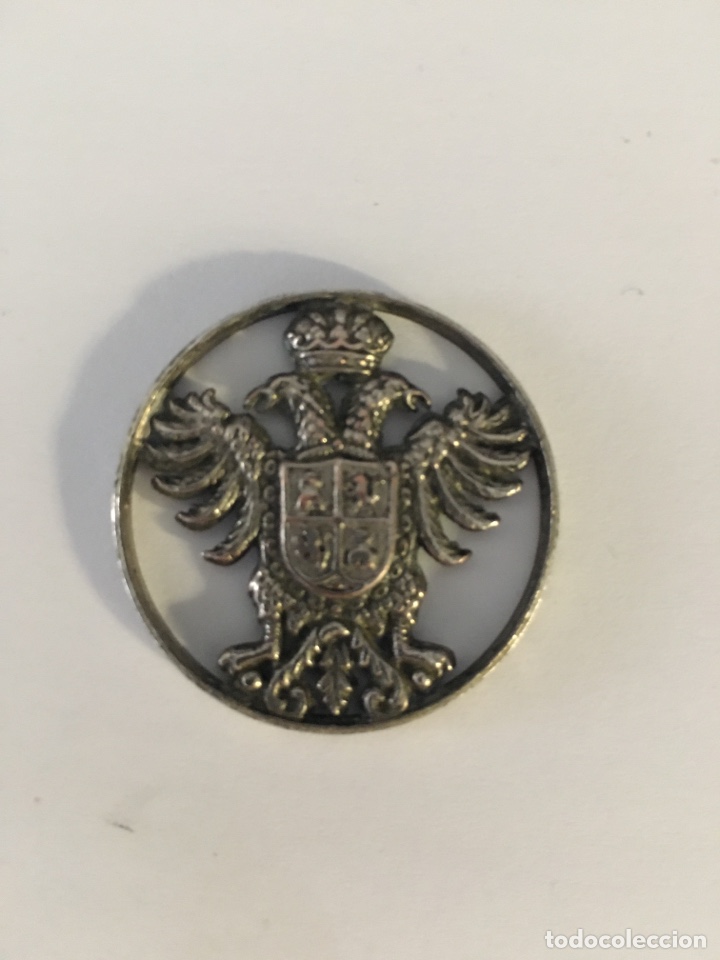 Coleccionismo: Escudo calado, 3 cm de diametro - Foto 2