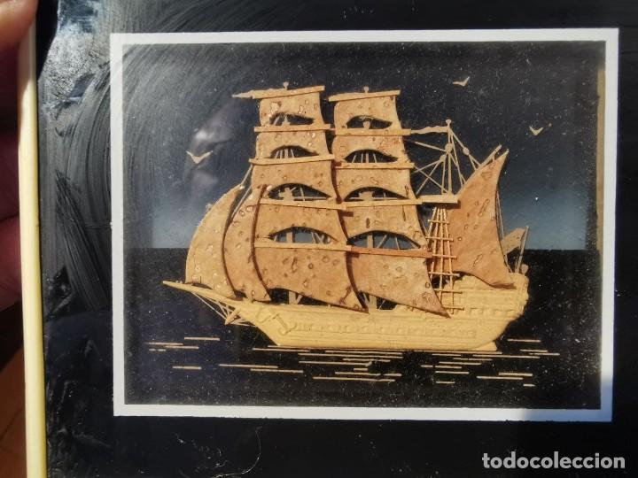 Coleccionismo: DOS CUADRITOS DE BARCOS EN CORCHO EN MINIATURA - Foto 2
