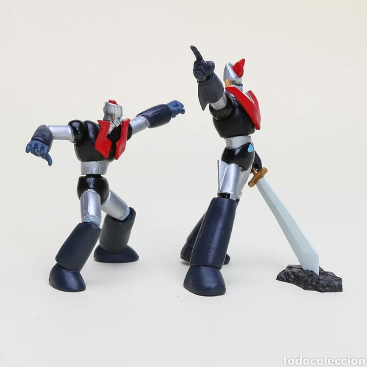 Coleccionismo: Mazinger Z lote 2 minifiguras desmontable con caja. regalo minifigura bloques y parche