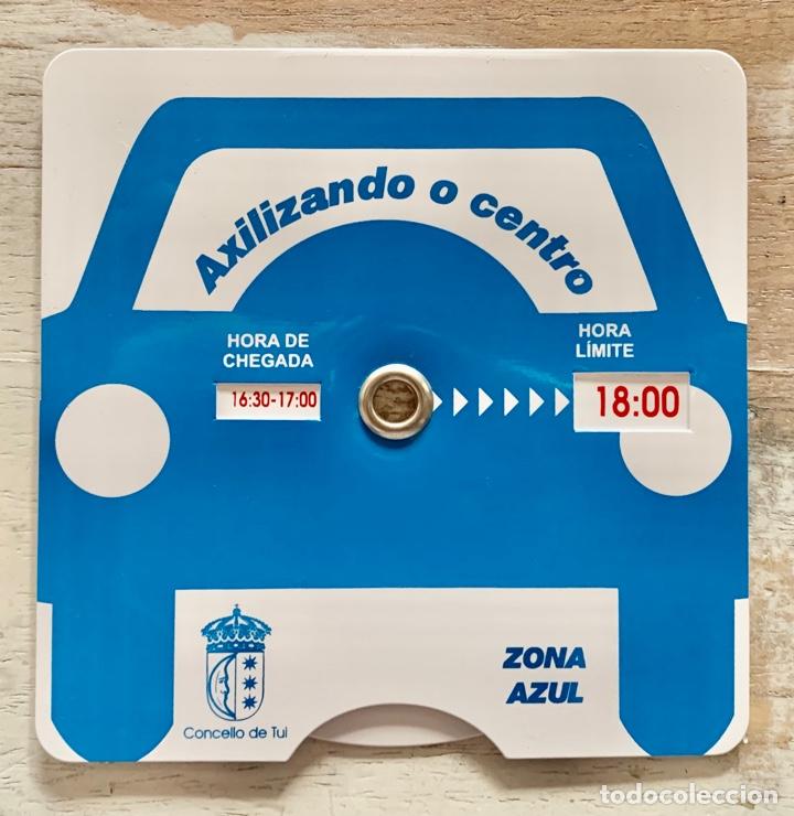Coleccionismo: Original disco de parqu&iacute;metro para zona azul regulada del Concejo de Tui, Pontevedra.