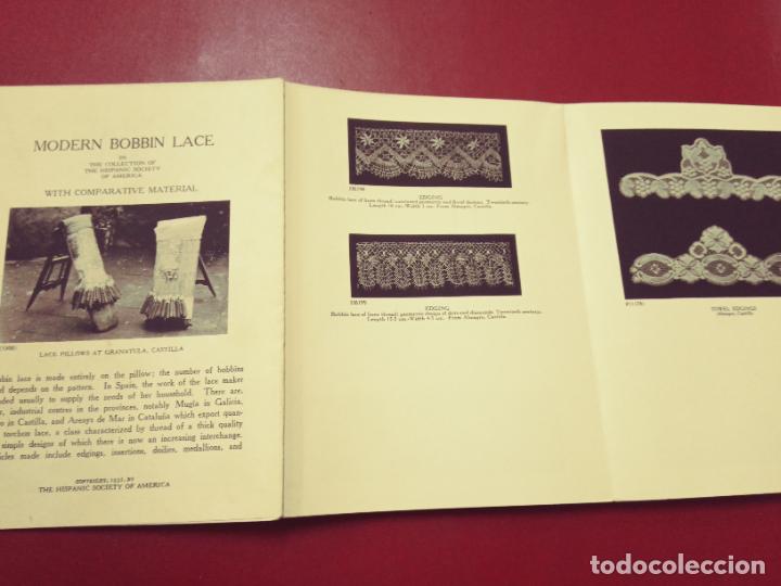 Coleccionismo: Modern bobbin lace with comparative material - Foto 1