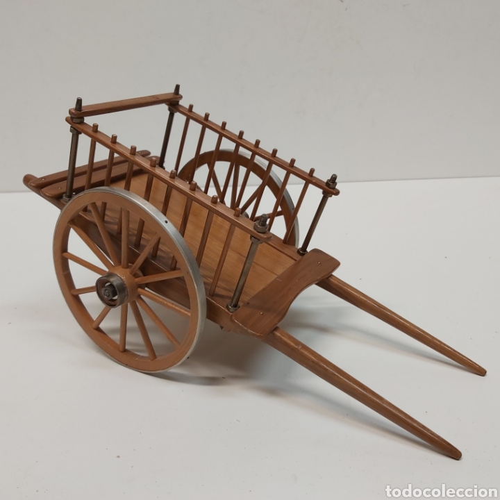 Coleccionismo: Carro madera casta&ntilde;o - Foto 1