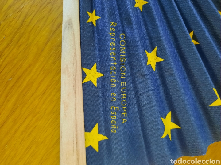 Coleccionismo: Abanico madera y papel publicidad Comisión Europea - Foto 2 - 303510448