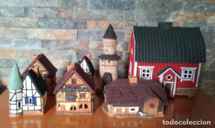 Coleccionismo: 7 CASITAS DE ARCILLA ESMALTADAS MIDEN&Eacute; - Foto 1