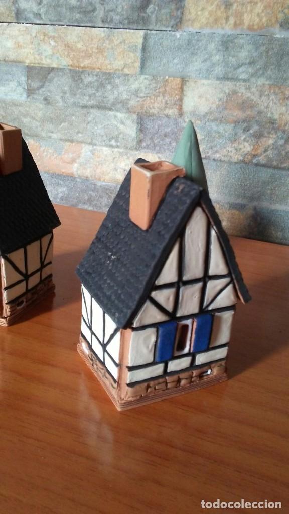 Coleccionismo: 7 CASITAS DE ARCILLA ESMALTADAS MIDEN&Eacute; - Foto 13